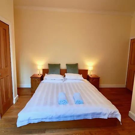 شقة Spacious 2 Bed Next To Royal Mile & Waverley *
