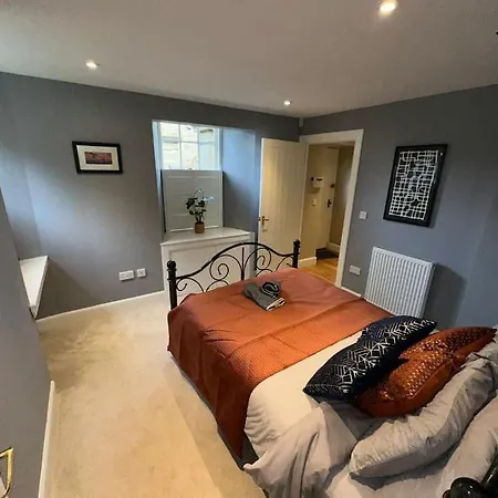 빌라 The Gate House - 3 Bed & Parking