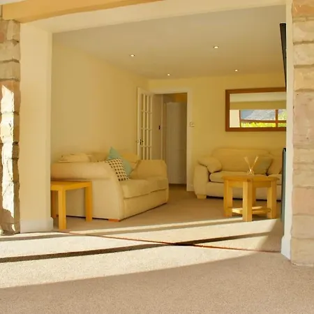 Appartamento Arthur St - Spacious 3br House W Parking In Leith *
