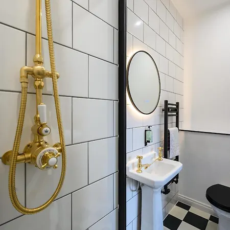 Queen Charlotte Pensión Edimburgo