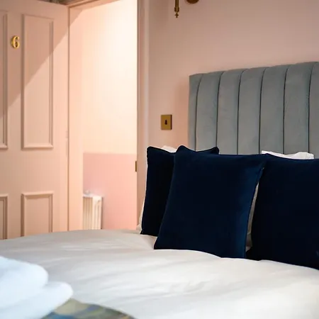 Queen Charlotte Pensión