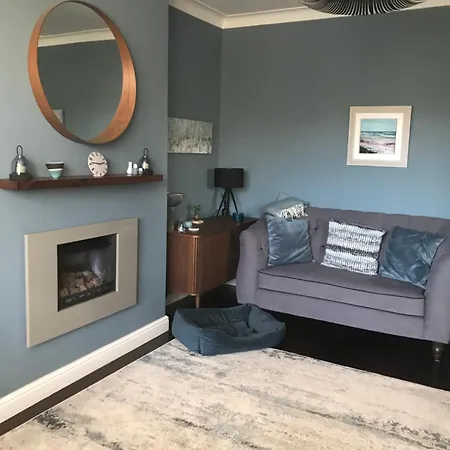 Ultra Stylish Furnished In Prázdninový dům Edinburgh