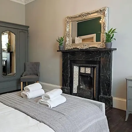 Beautiful Georgian New Town 2 Bed 公寓