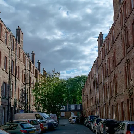 Warm 1 Bed By Holyrood Palace And Park! *