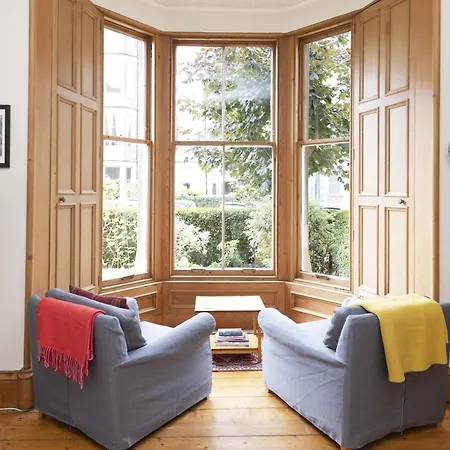 Joivy 3-bed Meadows Flat Near Castle * אדינבורו