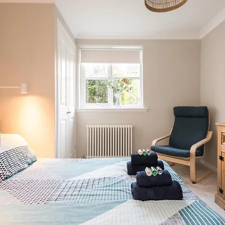 Apartmán Cosy Roseburn Apartment, - 2 Bedrooms, Free Parking EDI