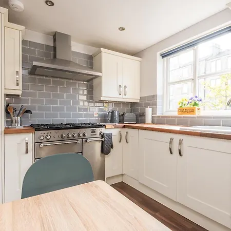 Apartmán Cosy Roseburn Apartment, - 2 Bedrooms, Free Parking