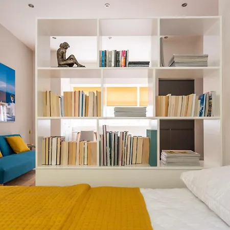 Artist's In Stockbridge *