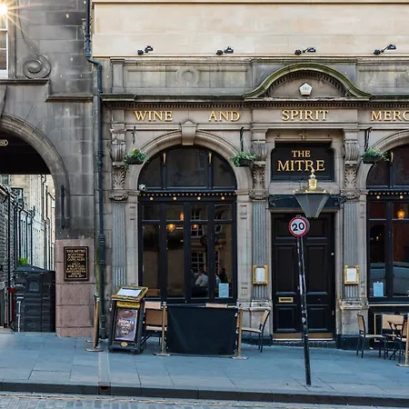 Quiet, 2 Bedroom Royal Mile Gem Edimburgo