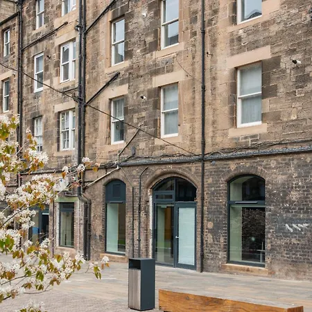Charming Grassmarket 1 Bed Castle Pad