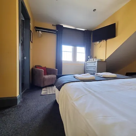 בית הארחה - Gilmore 3*