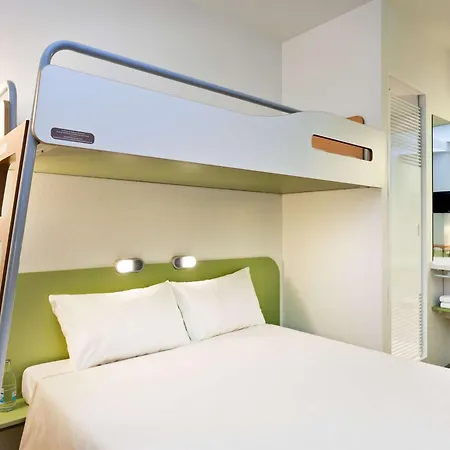 Ibis Budget Park 3*