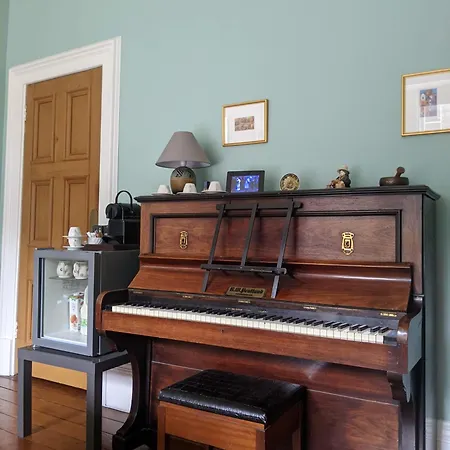 Mccrae's Bed & Breakfast 3*