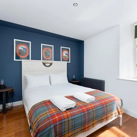 89 The Merchants- Chic By The House Of Danu Edinburgh