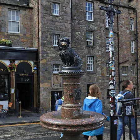 Greyfriars Bobby View Near Castle Apartamento