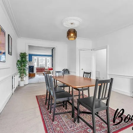 Voltaire - New Town 3br-2ba, Castle Street By Bonjour Residences