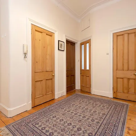 Tasteful 1-bedroom Near Meadows * エディンバラ
