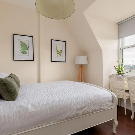 Stylish Victorian Apartment's Close To The Botanical Gardens, Free Parking! * 에든버러