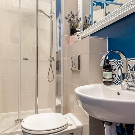 Appartement Stylish Victorian Apartment's Close To The Botanical Gardens, Free Parking! *