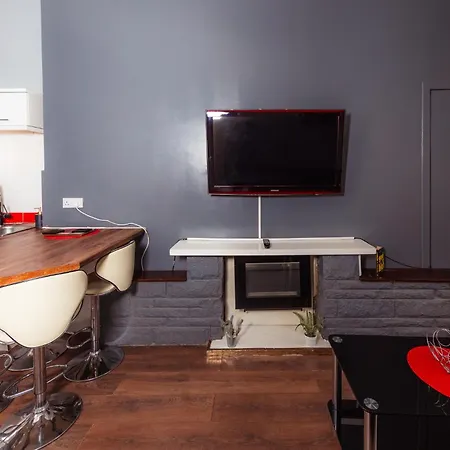 Apartment Warm 1 Bed By Holyrood Palace And Park! *