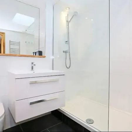Cozy Mezzanine In Edinburgh's Old Town Διαμέρισμα *