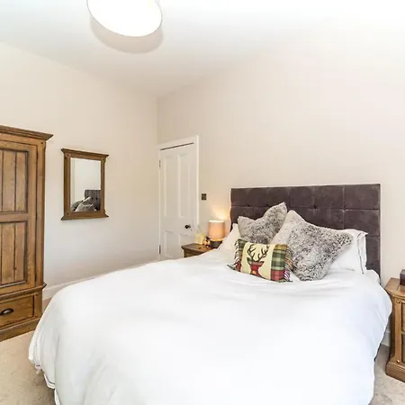 Montgomery Large 2 Bedroom Flat - 5 Mins Walk To Centre Apartmán
