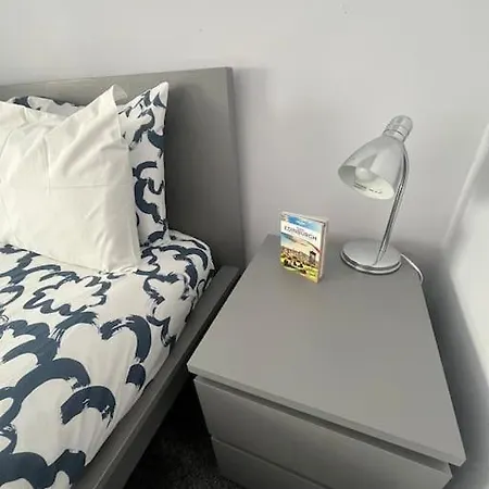 Boyds Entry Flat Old Town