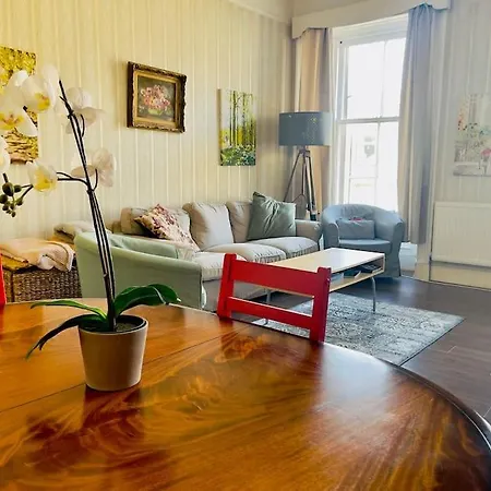 Apartment Lauriston Park *