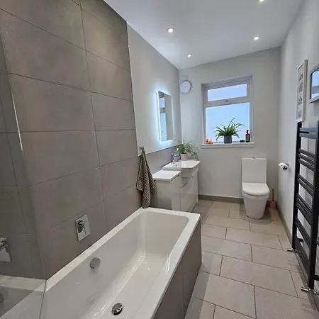 Prázdninový dům Kaimes Kip: Stylish Five Bedroom *