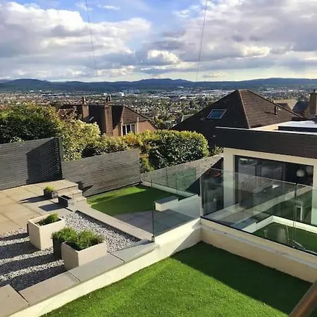 Kaimes Kip: Stylish Five Bedroom بيت للعطل إدنبرة