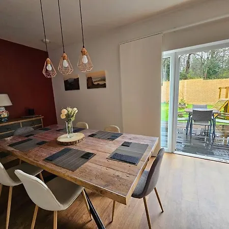 Our House @ Little France Edimburgo
