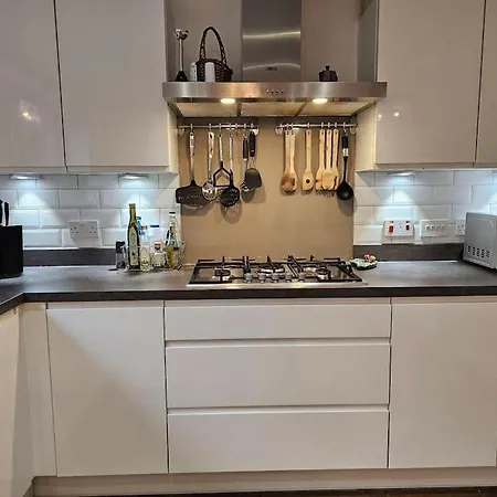 度假居 Our House @ Little France *