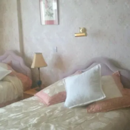 Almond House * 에든버러