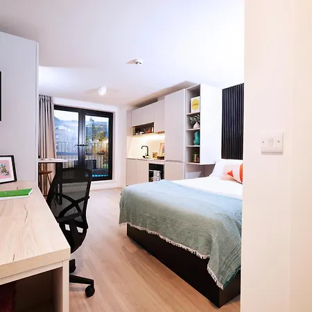 Joivy At Iona Street - Adults Only דירה