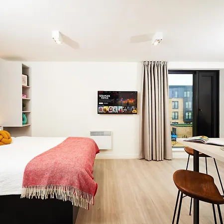 Joivy At Iona Street - Adults Only אדינבורו