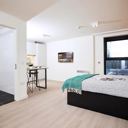 דירה Joivy At Iona Street - Adults Only *