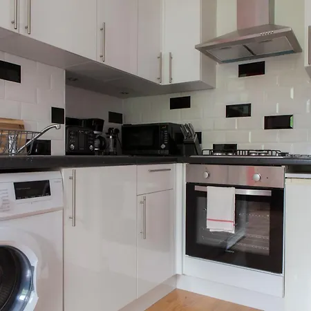 My Meadows, City Centre Apartment, Sunny&spacious