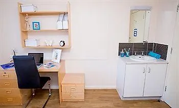 Mansion - Fountainbridge 호텔