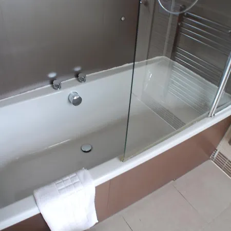 The Salisbury Edinburgh