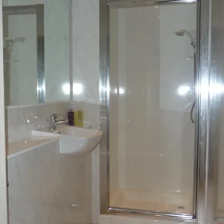 Πανσιόν Minto House