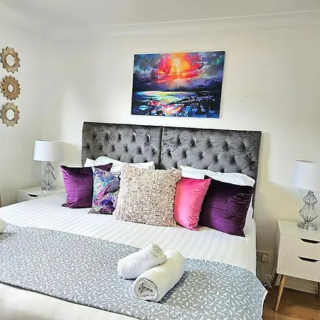 Apartment 3 Bed House With 6 Beds By Sensational Edinburgh