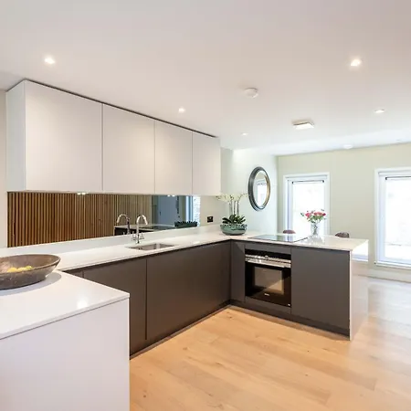 펜션 Dragon - Centre 2 Bed Luxury Mews House