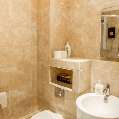 Castle View&grassmarket Flat With Luxury Bathroom Lägenhet *