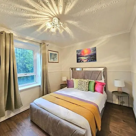 Craigietinny Road Apartment- 3 Beds Апартаменты *