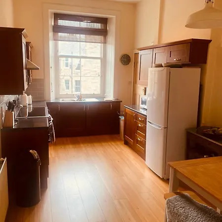 Lägenhet Stunning Period 3 Bed Flat In Sought After Area