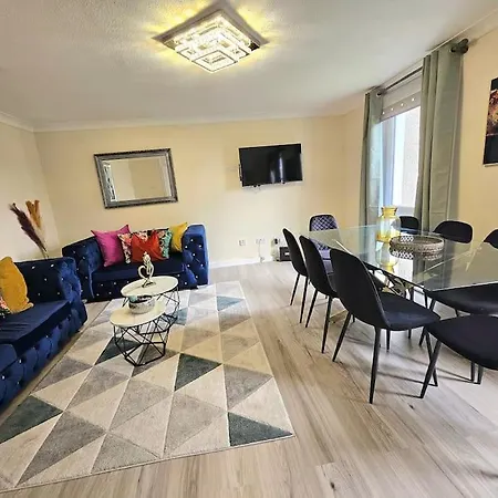 Appartamento 4 Bed House With 6 Beds