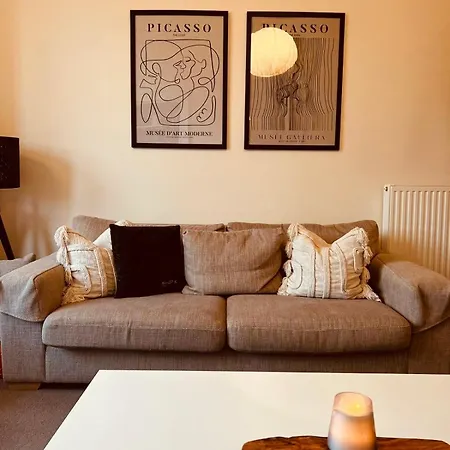 Stunning Period 3 Bed Flat In Sought After Area Edinburg