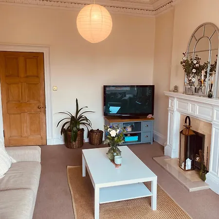 아파트 Stunning Period 3 Bed Flat In Sought After Area