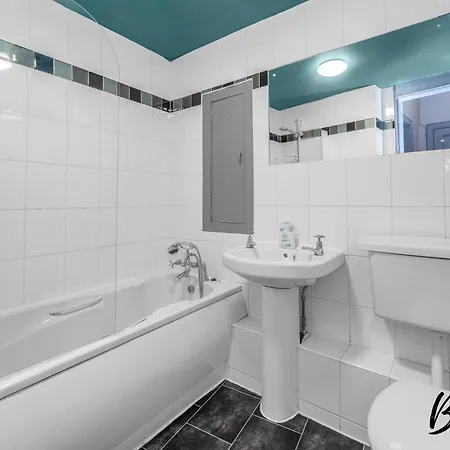 Central, Cozy 2br-1ba In Haymarket By Bonjour Residences *