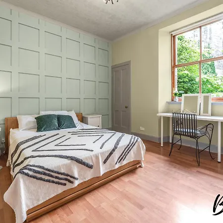 Daire Central, Cozy 2br-1ba In Haymarket By Bonjour Residences